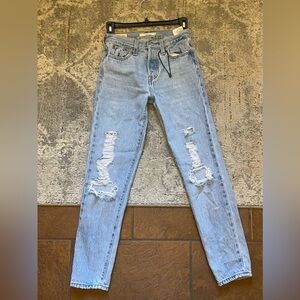 Levi’s size 23 wedgie jeans